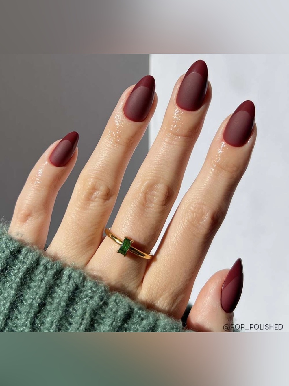 Glamnetic Short Almond Press-On Nails in MERLOT nib